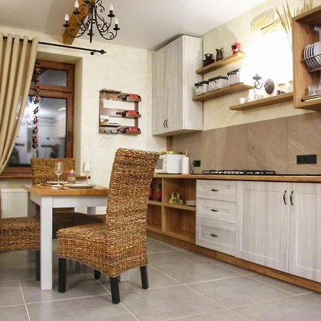 Гетьманські Палати , Старе Місто, 2 Спальні, Балкон-Тераса , 85 М Кв Kamjanez-Podilskyj Exterior foto